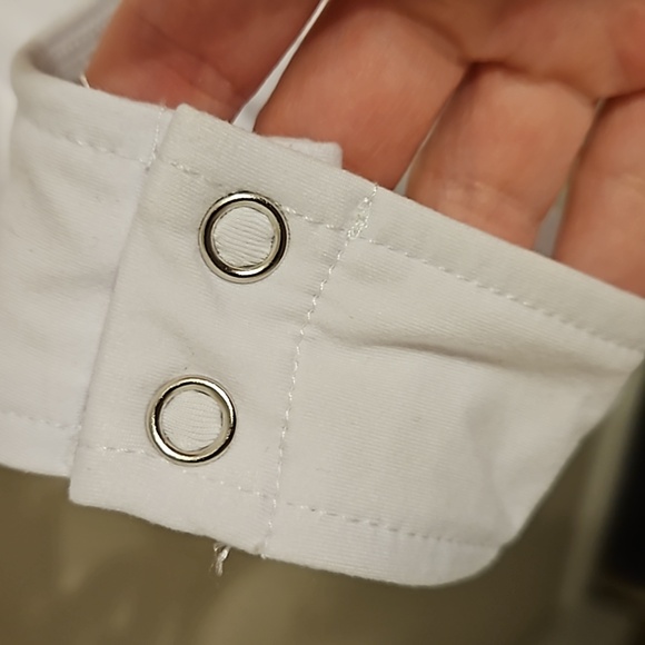 Reoria white squared V neck bodysuit. NWT - Picture 3 of 4